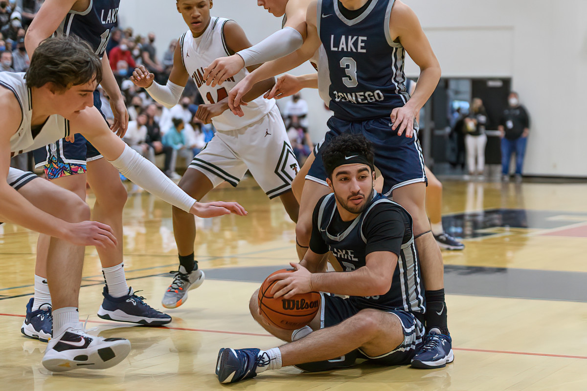 Tualatin Lake Oswego boys basketball Ken Waz 36